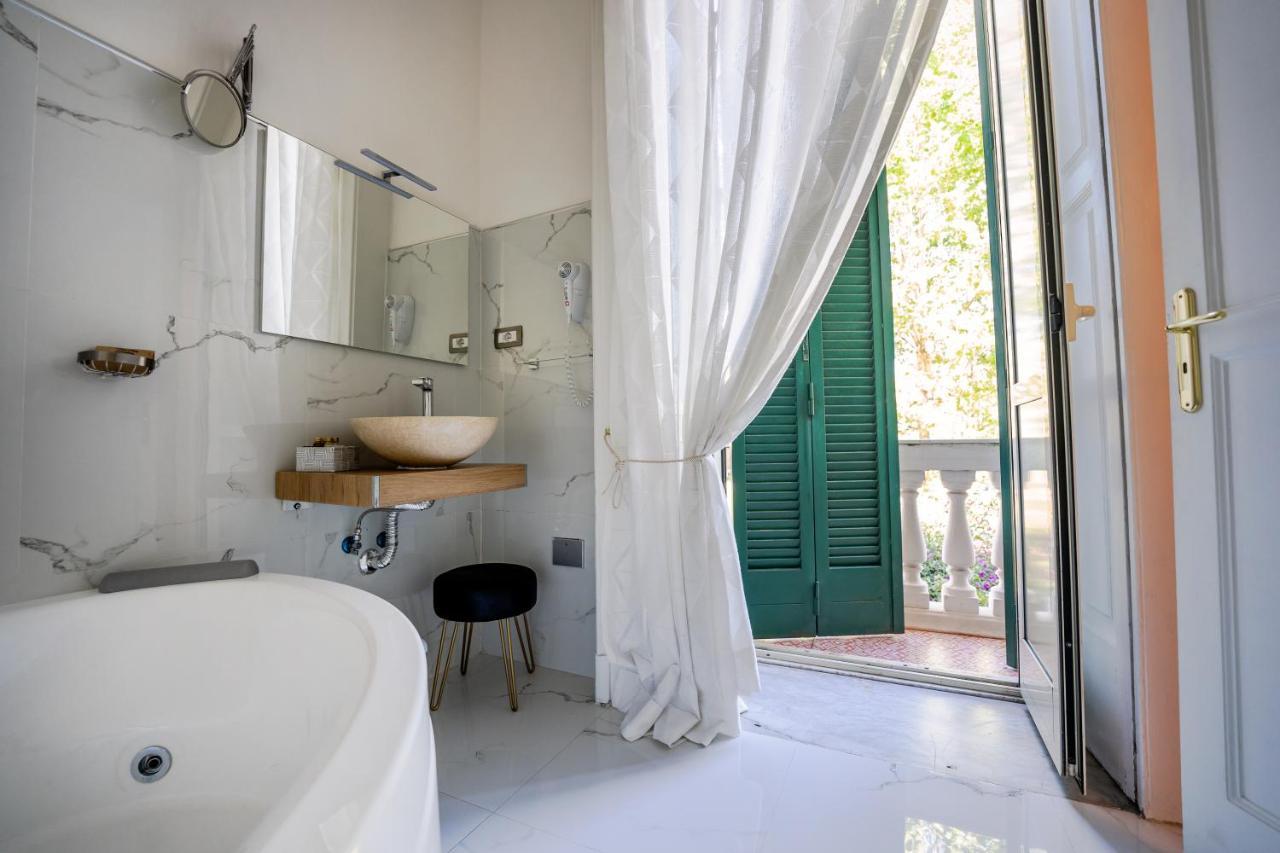 Bed and Breakfast Antica Dimora Deluxe Nápoles Exterior foto